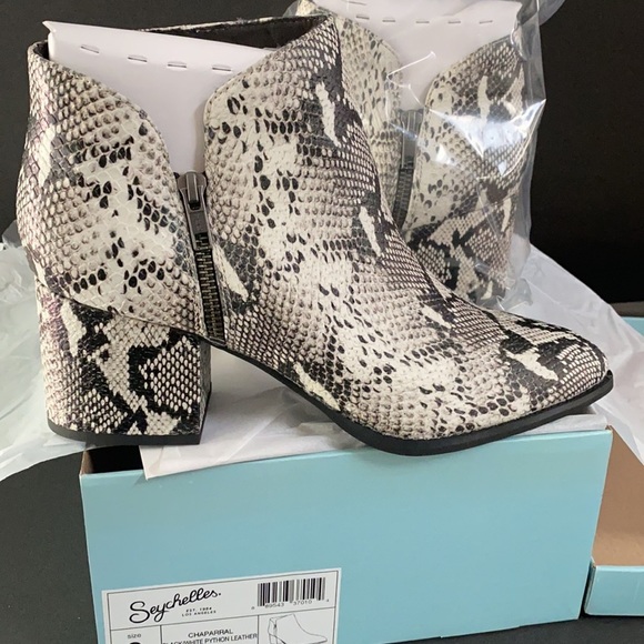 Seychelles Chaparral Python ankle boots - Picture 4 of 7